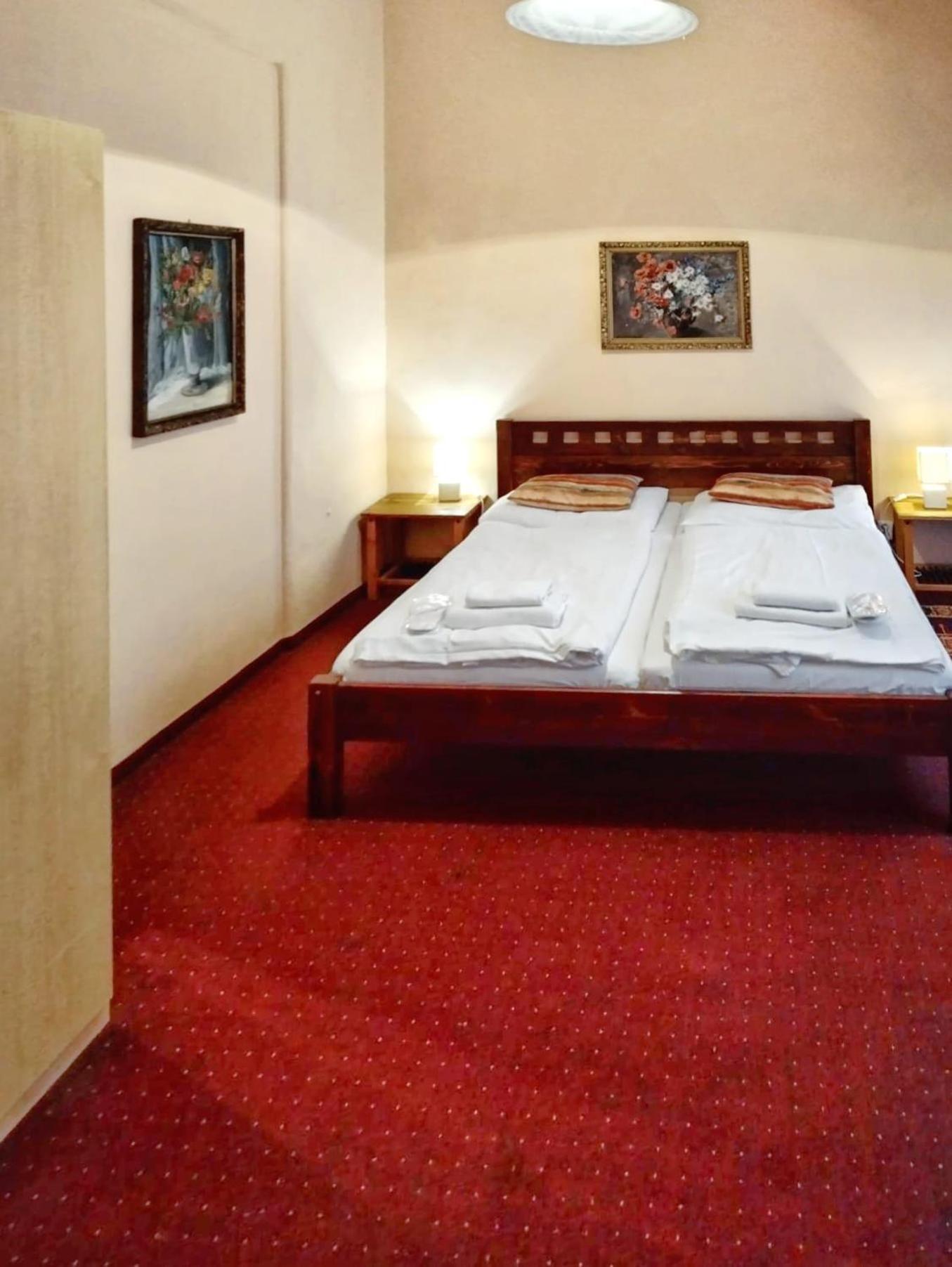 Delux Kolonada Apartment Karlovy Vary Luaran gambar